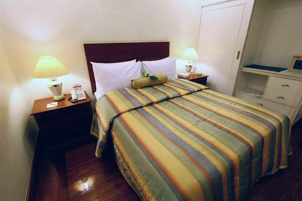 Vip Suite Hotel Makati City Kültér fotó